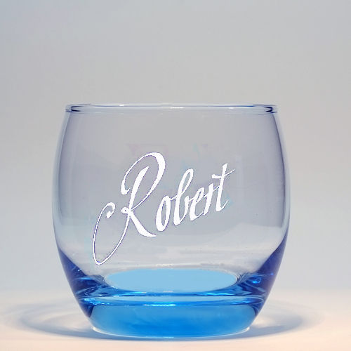 Blaues Saftglas oder Wasserglas